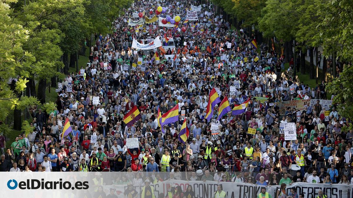 Una marea ciudadana rechaza en las calles las recetas de la troika